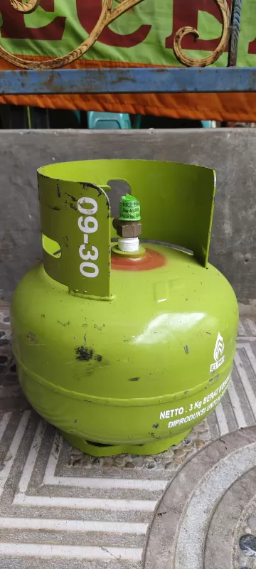 Gas LPG Subsidi Isi Ulang